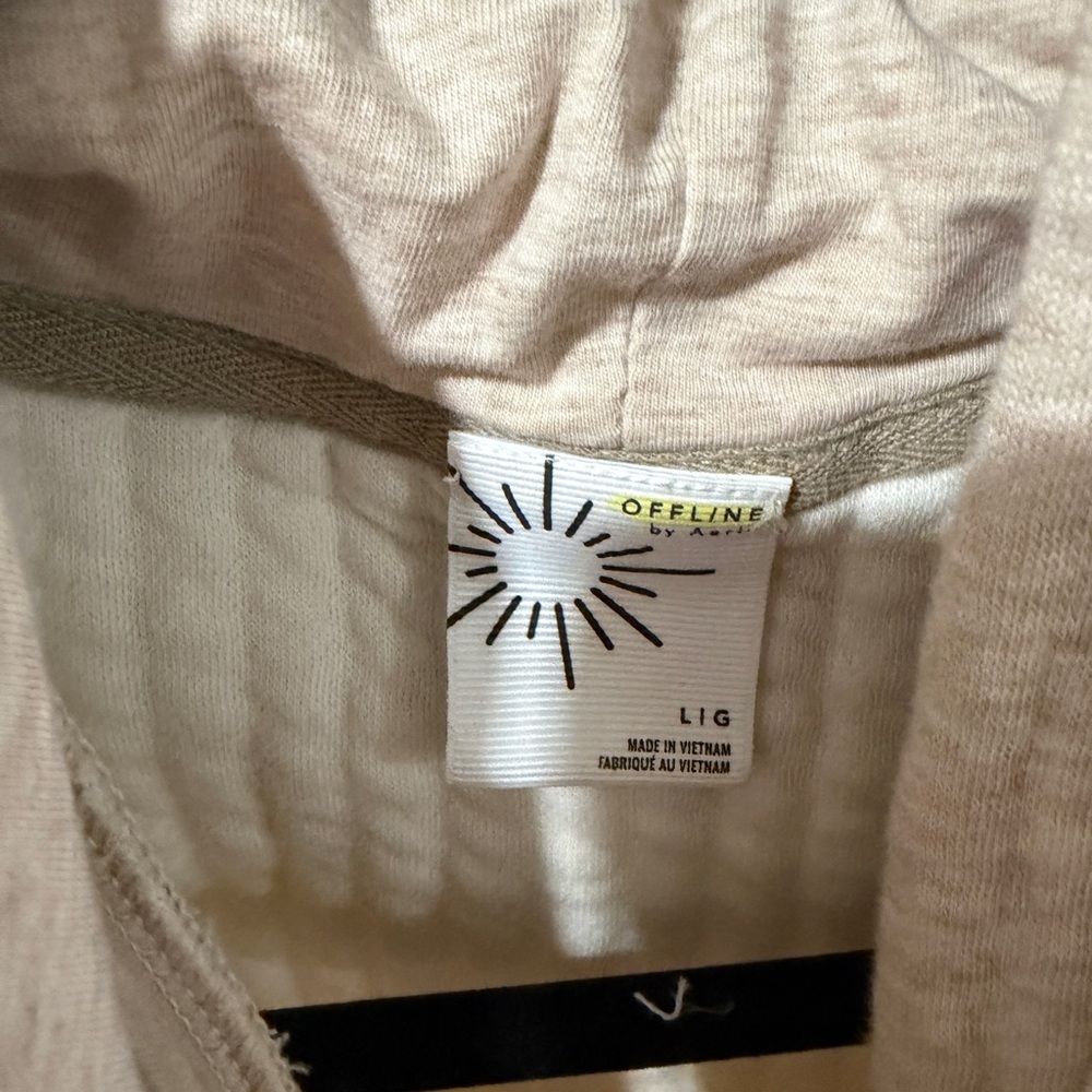 Aerie Beige Quilted Hoodie - Picture 3 of 3